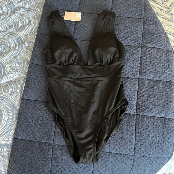 Andie Mykonos Swimsuit - Picture 2 of 5